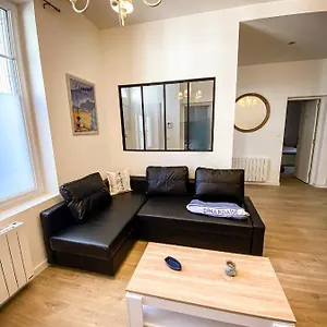 https://apt-bord-de-mer-hypercentre-dinard-parking-prive.inbrittany.com